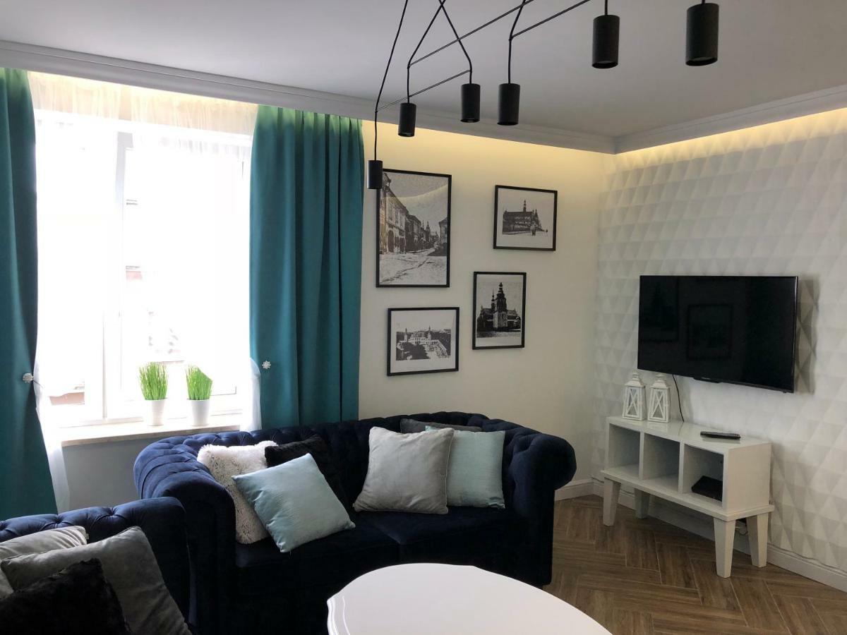 Family & Business Sauna Apartments Paderewskiego Sienkiewicza No2 Centrum Downtown - 2 Bedroom With Private Sauna, Bath With Hydromassage, Parking Kielce Ngoại thất bức ảnh
