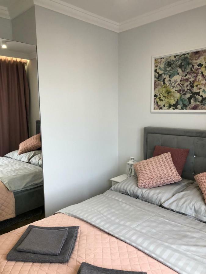 Family & Business Sauna Apartments Paderewskiego Sienkiewicza No2 Centrum Downtown - 2 Bedroom With Private Sauna, Bath With Hydromassage, Parking Kielce Ngoại thất bức ảnh