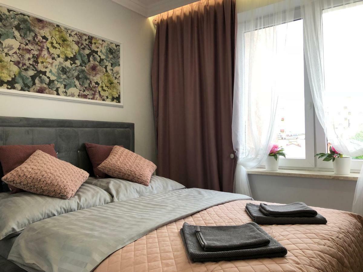 Family & Business Sauna Apartments Paderewskiego Sienkiewicza No2 Centrum Downtown - 2 Bedroom With Private Sauna, Bath With Hydromassage, Parking Kielce Ngoại thất bức ảnh