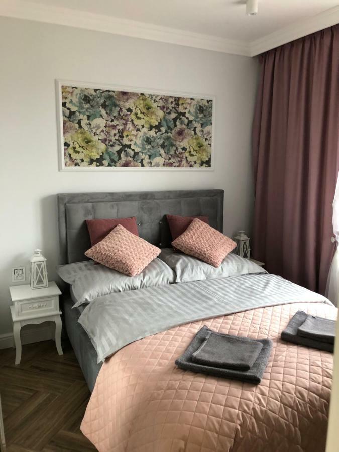 Family & Business Sauna Apartments Paderewskiego Sienkiewicza No2 Centrum Downtown - 2 Bedroom With Private Sauna, Bath With Hydromassage, Parking Kielce Ngoại thất bức ảnh