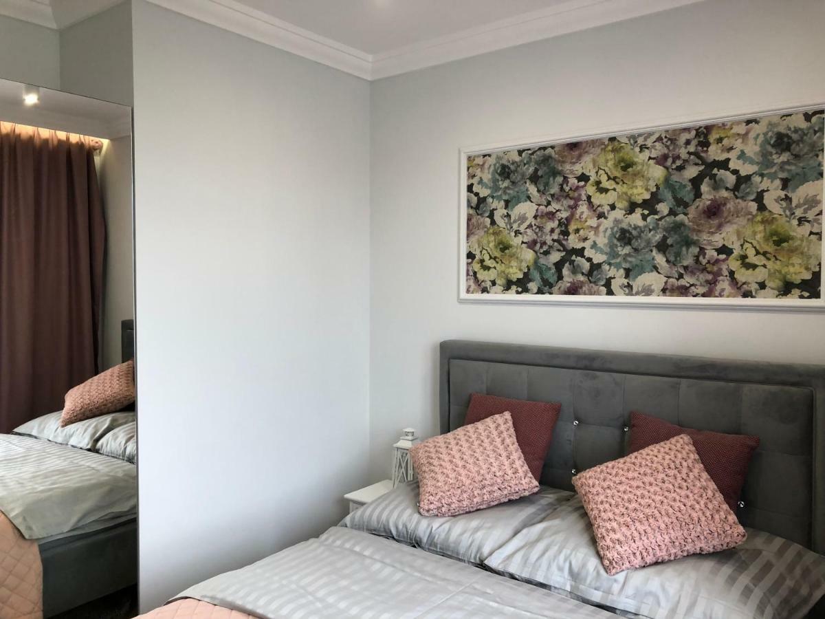 Family & Business Sauna Apartments Paderewskiego Sienkiewicza No2 Centrum Downtown - 2 Bedroom With Private Sauna, Bath With Hydromassage, Parking Kielce Ngoại thất bức ảnh