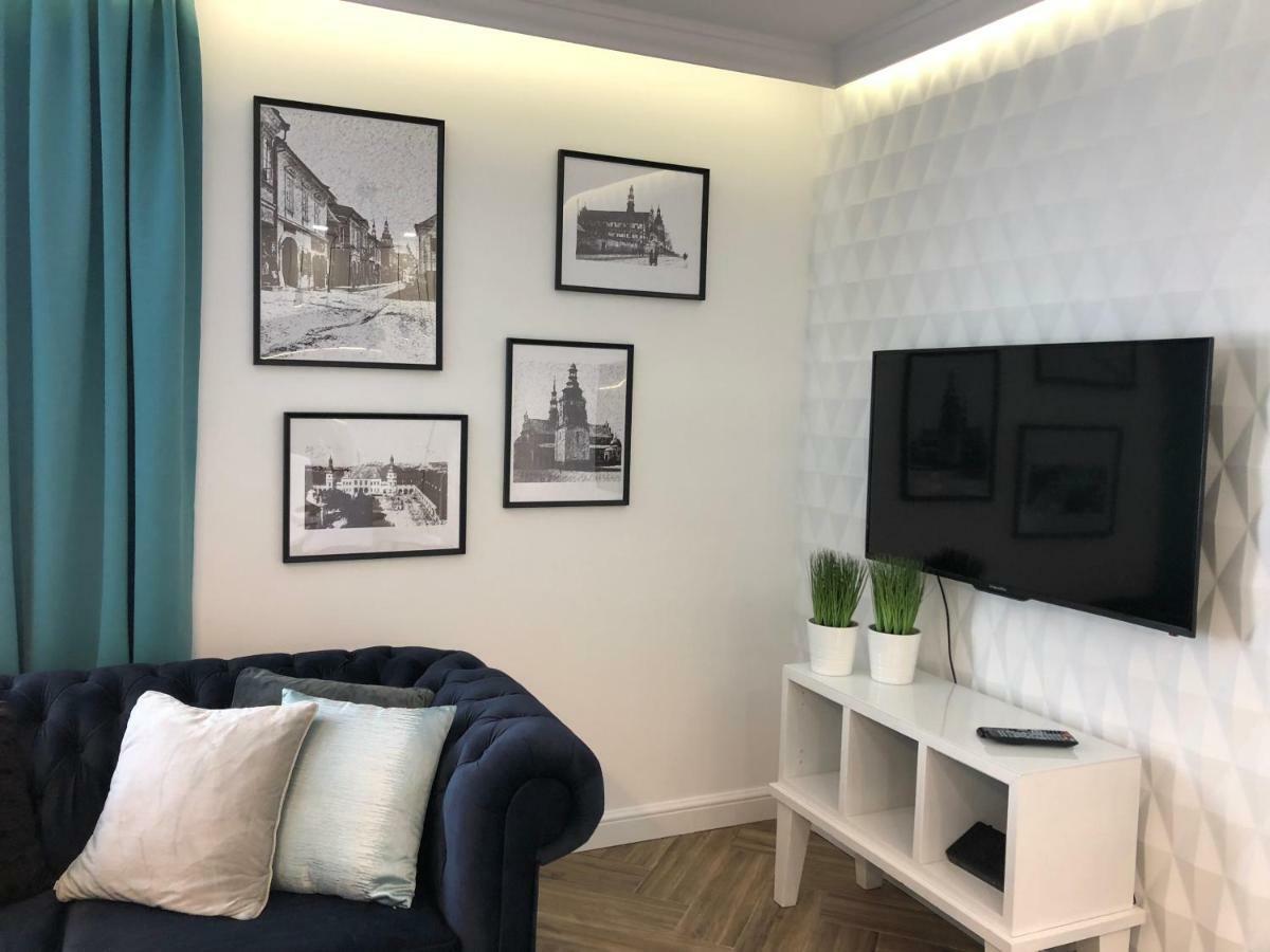 Family & Business Sauna Apartments Paderewskiego Sienkiewicza No2 Centrum Downtown - 2 Bedroom With Private Sauna, Bath With Hydromassage, Parking Kielce Ngoại thất bức ảnh