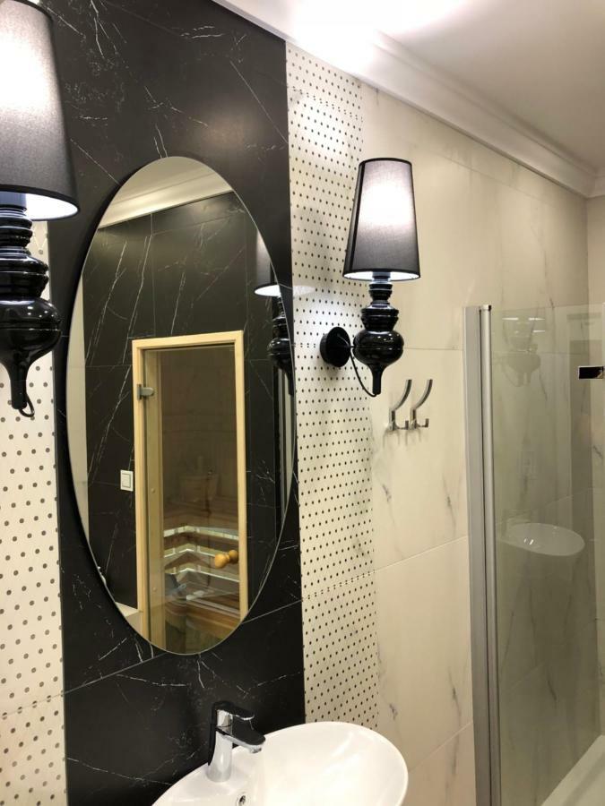 Family & Business Sauna Apartments Paderewskiego Sienkiewicza No2 Centrum Downtown - 2 Bedroom With Private Sauna, Bath With Hydromassage, Parking Kielce Ngoại thất bức ảnh